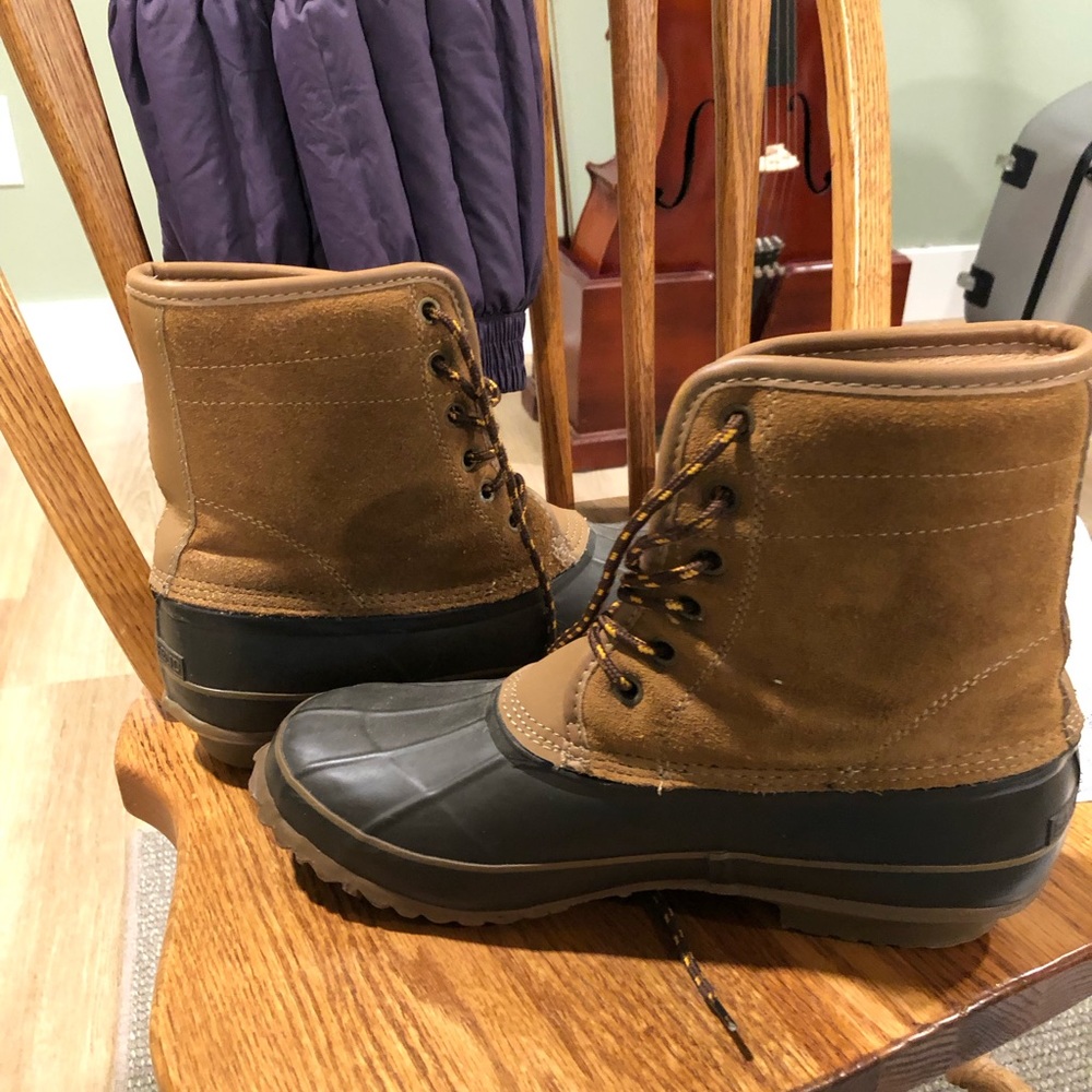 Warm and waterproof! Men’s Lands End Duck Boots, Size 8.5 D. Never worn!